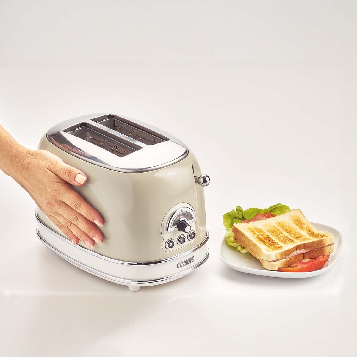 Torradeira Elétrica Ariete 155 Vintage Bege p/ 2 Fatias 6 Níveis de Tostagem 750W - Imagem 4